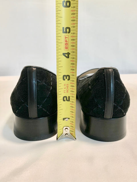Ferragamo size 10 SALVATORE FERRAGAMO Size 10 Black Solid Leather Loafers  main image 4